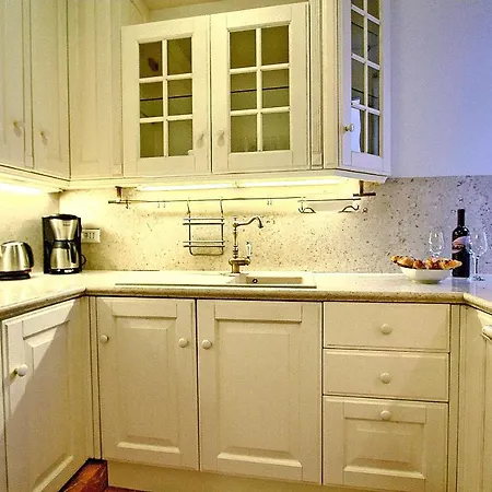Old Town R&c Apartment